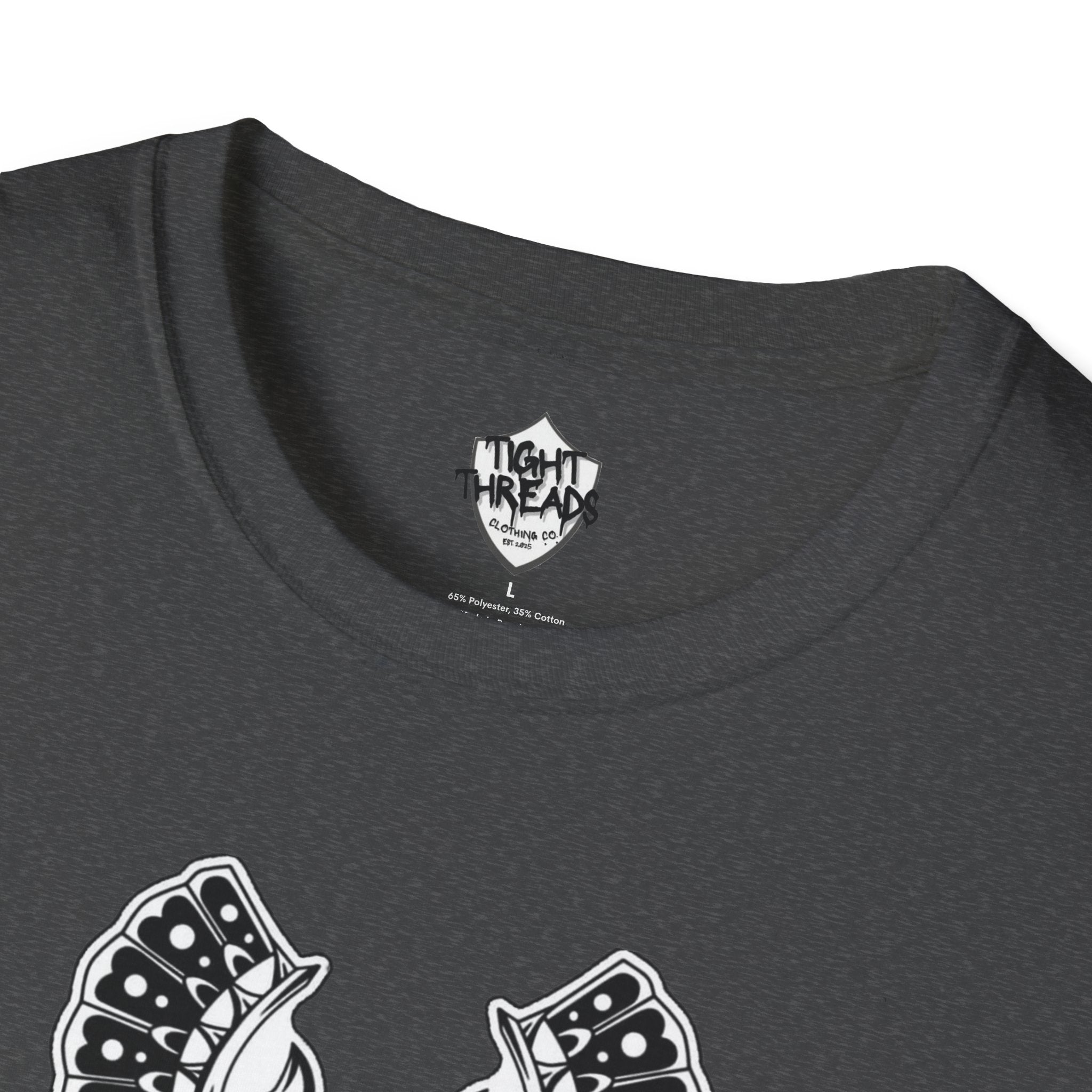 Samurai Skull Graphic T-Shirt, Unisex Softstyle Tee, Edgy Streetwear, Perfect for Anime Fans, Casual Wear, Birthday Gift